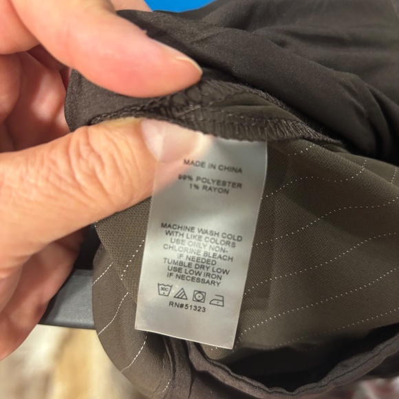 CUTE VINCE CAMUTO PANTS - Picture 7 of 7